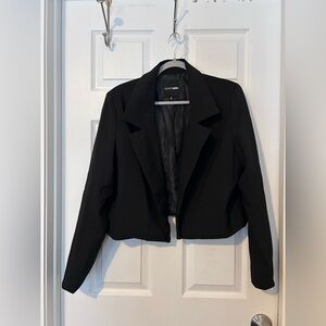 Fashion Nova Classic Cropped Black Blazer